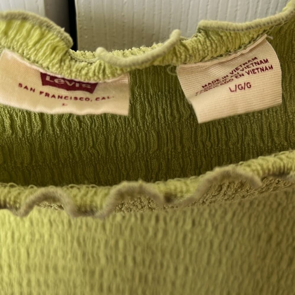 Levi’s Off Shoulder Crop Top Green Large - Picture 2 of 8